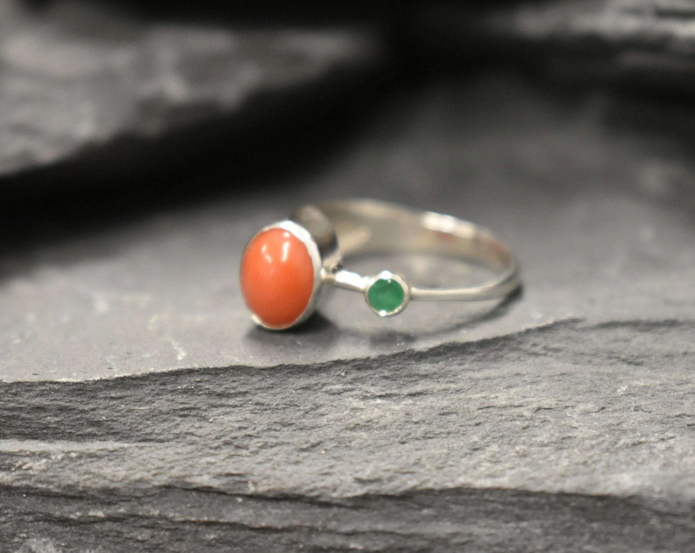 Red Coral Ring - Natural Emerald Ring - Red Green Vintage Ring